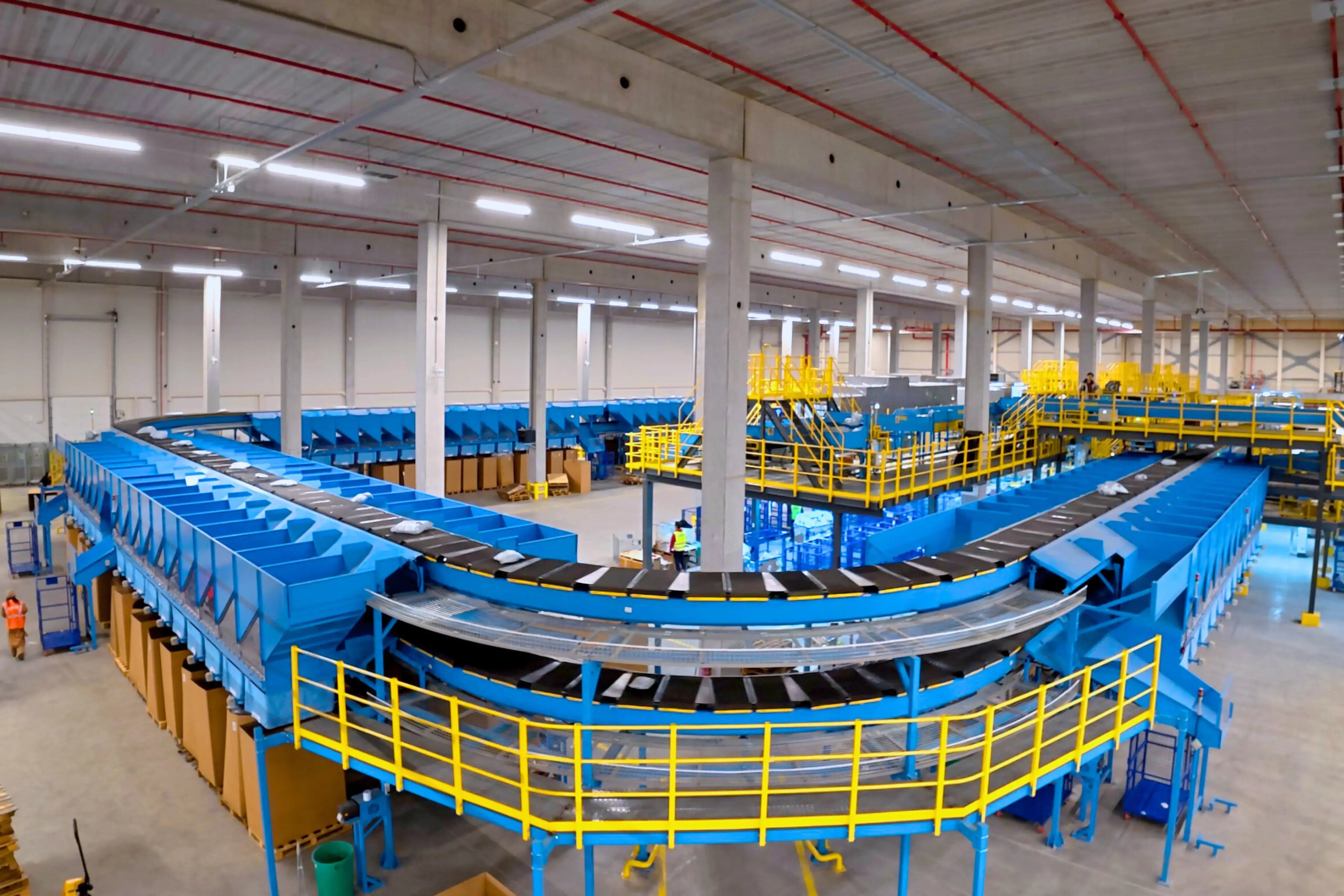 GOFO Netherlands_Sorting machine in Amsterdam hub